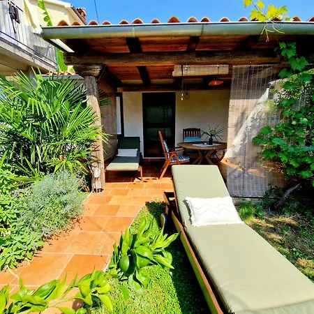 Villa Mihaela Porec Holiday Apartments *