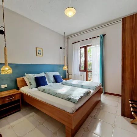 Apartament Mihaela *